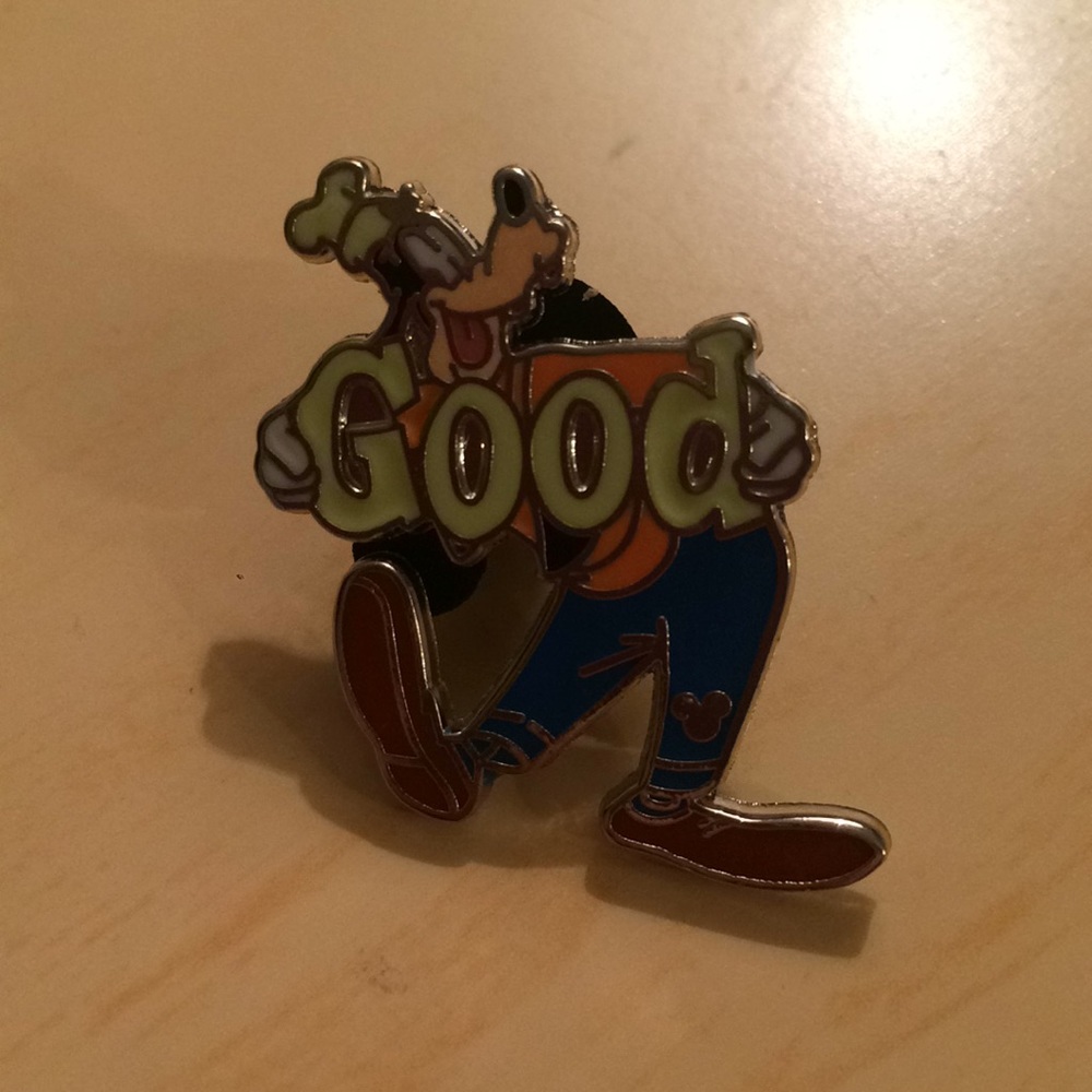 Disney Goofy Pin - Picture 2 of 4